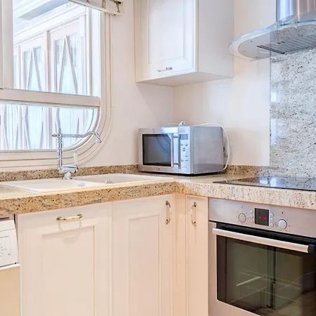 Appartamento Arenas Beachfront *