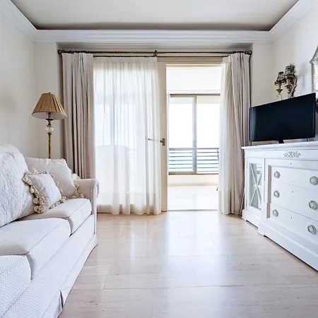 Arenas Beachfront Apartamento *