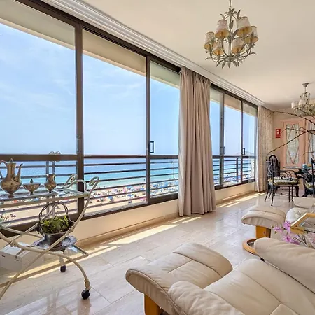 Arenas Beachfront בנידורם